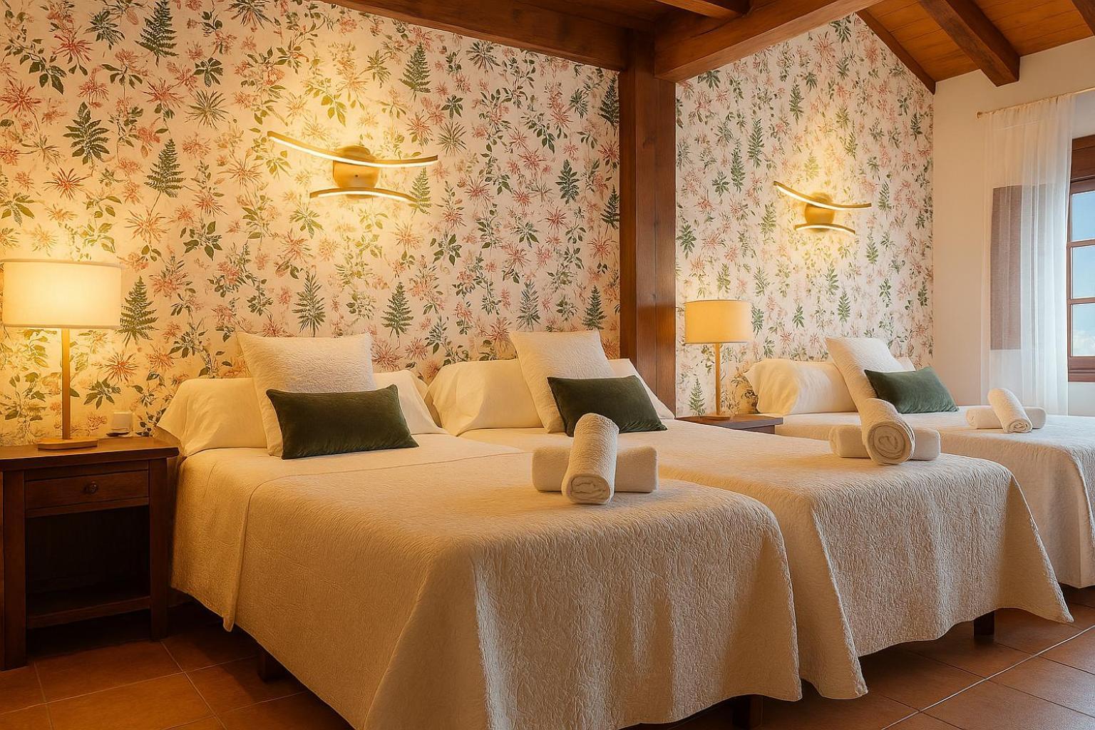 El Juacu Guest House Llanes Exterior photo
